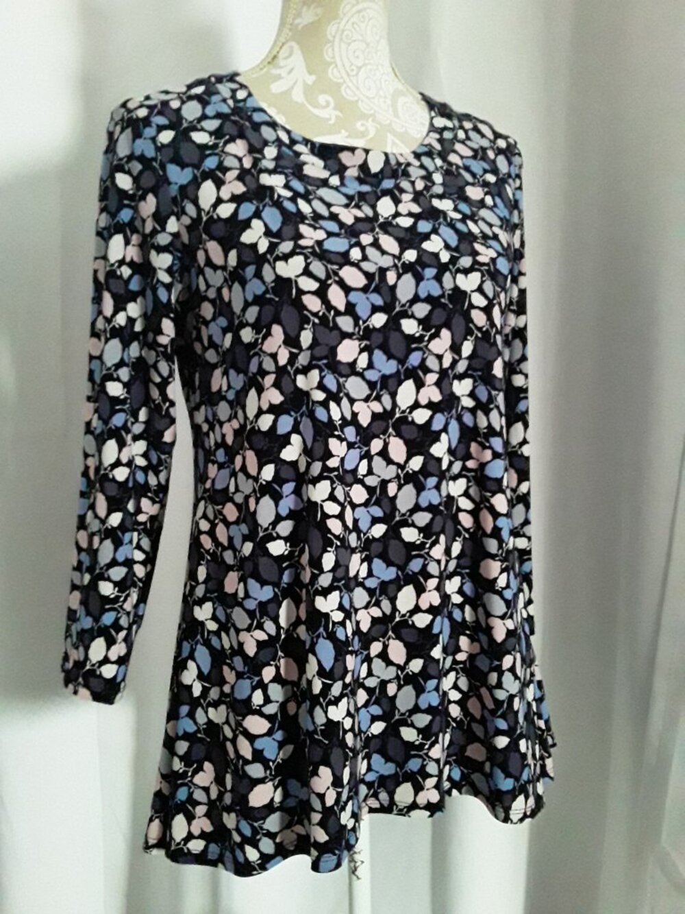 Anne Klein beautiful 3/4 sleeve tunic top size S